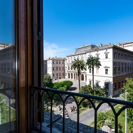 Panoramic Flat Barberini شقة *