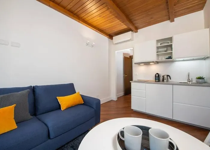 Panoramic Flat Barberini Апартаменты Рим